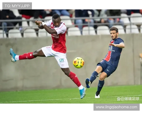 兰斯与布雷斯特对决分析球队状态与战术布局探讨