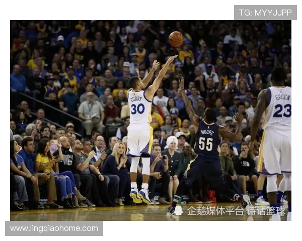 勇士与雄鹿热身赛库里状态回暖展现领袖风范引发球迷热议 勇士与雄鹿热身赛库里状态回暖展现领袖风范引发球迷热议